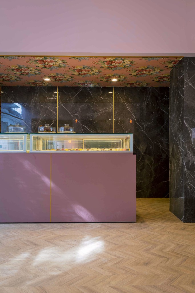 alt-p-gen-baixa-4 Boulangerie da CASACOR SP incorpora tendência de rosa e Paris retrô