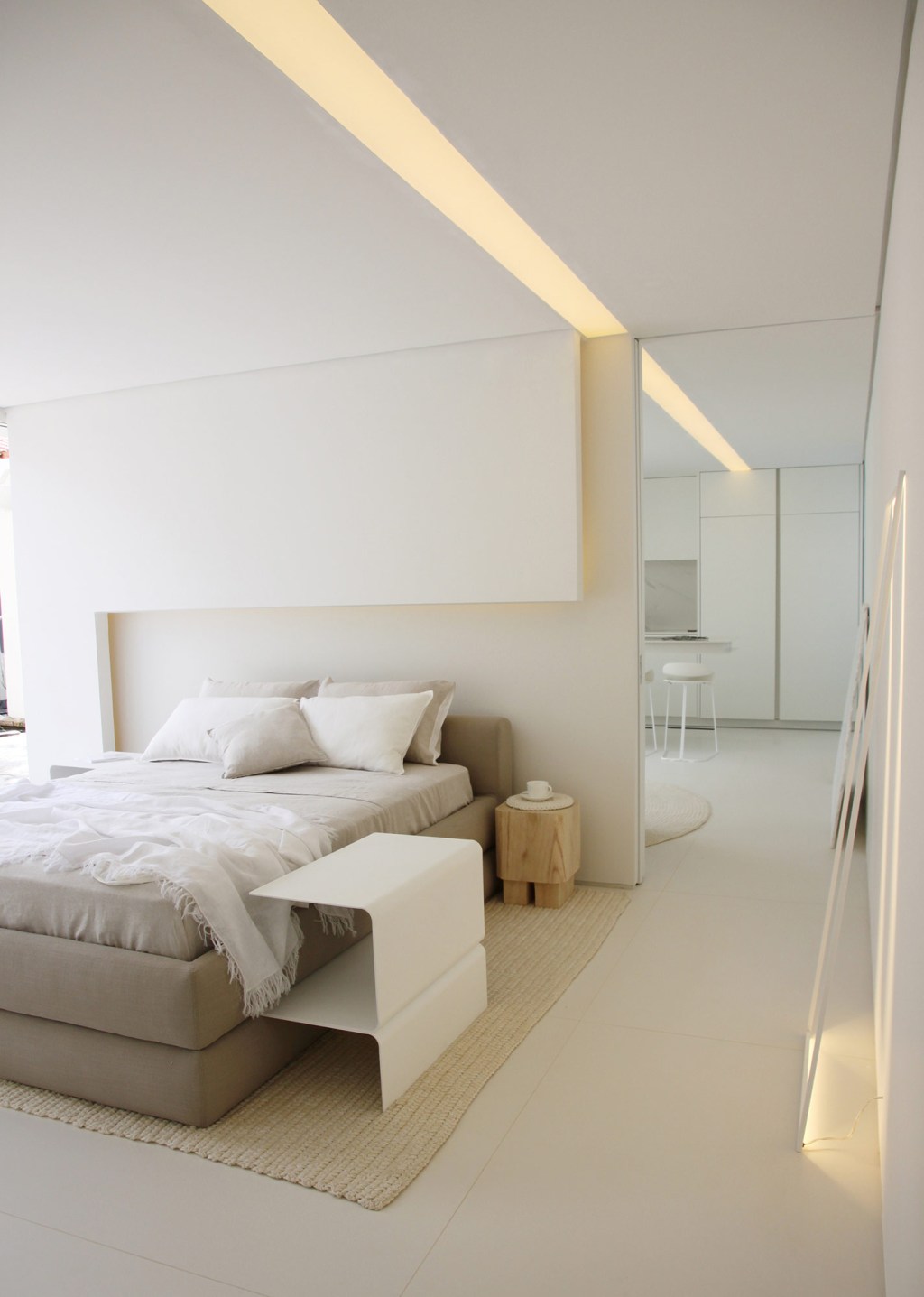 casa-conteiner-marilia-pellegrini-casacor-sp-2019-6 CASACOR SP: branco recobre contêiner minimalista de Marília Pellegrini