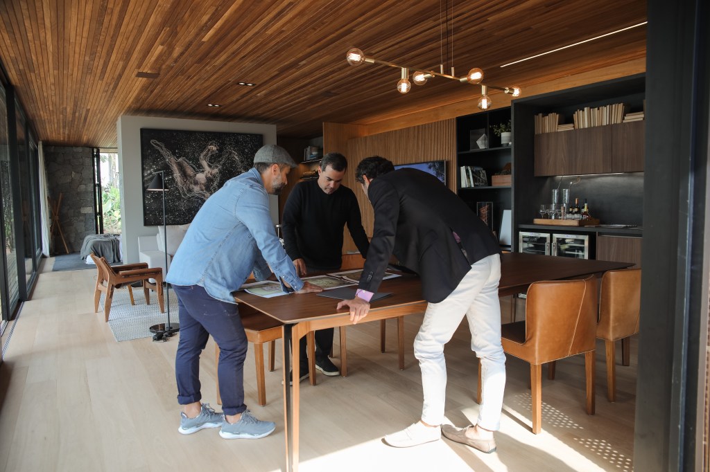 duda-porto-bruno-gagliasso-joao-marcello-gomes_thalles gleamari_2 Estrutura modular da CASACOR SP será refúgio de Bruno Gagliasso
