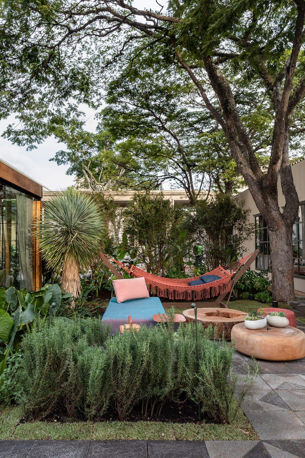 jardim-dos-chefs-cate-poli-joao-jadao-casacor-sp-2019-evelyn-muller_2 Pensando em montar uma horta em casa? Essas dicas são para você!