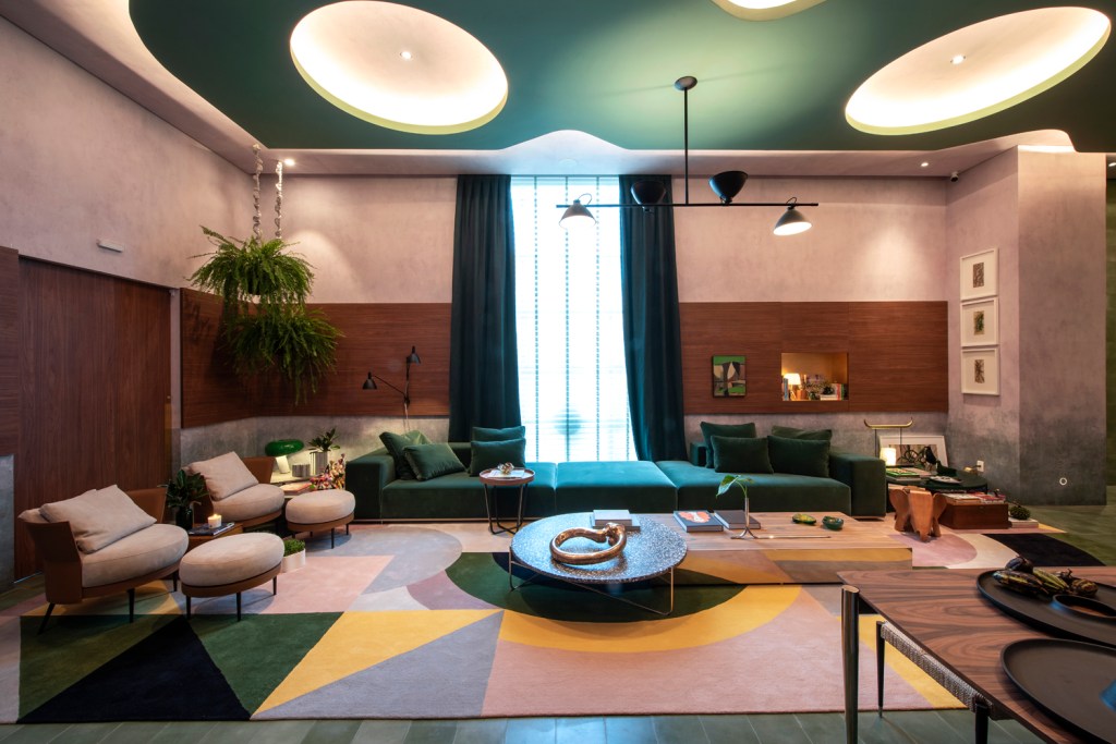 naomi-abe-living-do-colecionador-casacor-sp-2019_1 De Lina Bo Bardi a Di Cavalcanti, sala reserva preciosidades na CASACOR SP