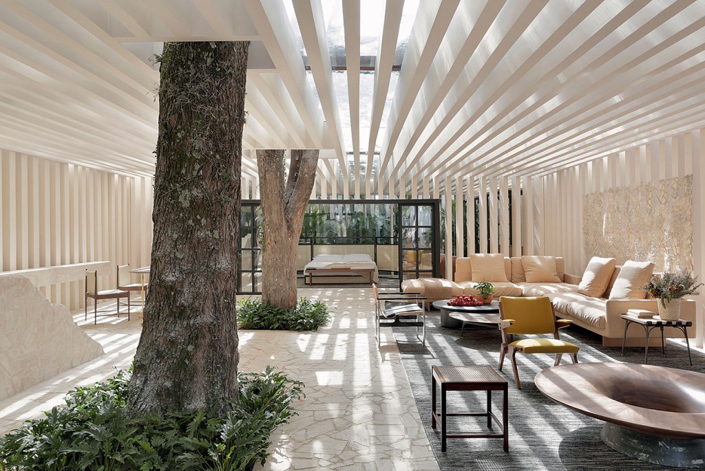 TV_CASACOR_Sao_Paulo_Otto_Felix_Joia_Bergamo Sucesso na CASACOR São Paulo, Casa das Sibipirunas é citada no designboom
