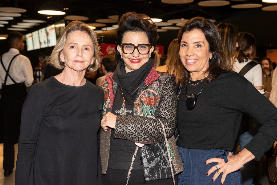 As empresárias da CASACOR Sheila Podestá, Moema Leão e Eliane Martins CASACOR Brasília apresenta novidades da 28ª edição em reunião operacional
