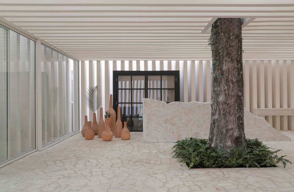 Sucesso na CASACOR São Paulo, Casa das Sibipirunas é citada no designboom