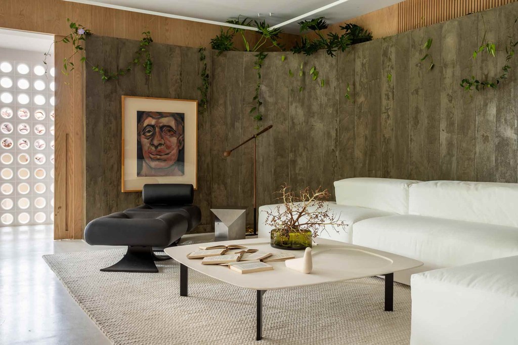 Loft retoma modernismo com muito concreto na CASACOR BA