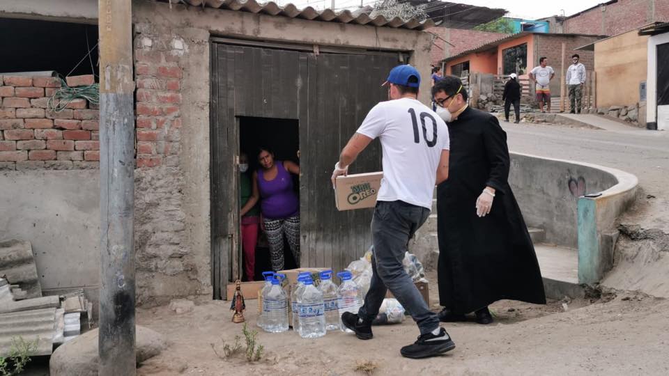 Padre-Omar-1 CASACOR Solidária apoia Asociación de las Bienaventuranzas no Peru