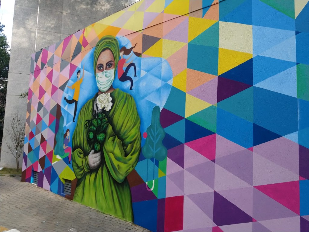 Grafite homenageia atuação de profissionais de saúde em São Paulo